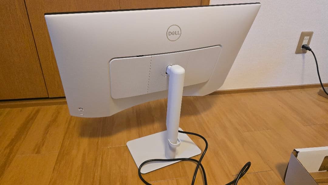 DELL モニター 本体 スタイリッシュデザイン 15時まで即日発送