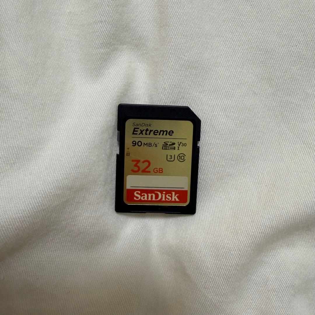 【美品】OLYMPUS PEN E-PL8 ダブルズームキットSDカード32GB