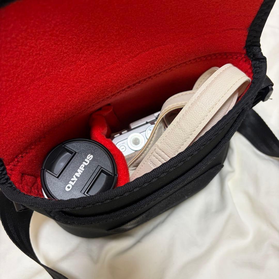 【美品】OLYMPUS PEN E-PL8 ダブルズームキットSDカード32GB