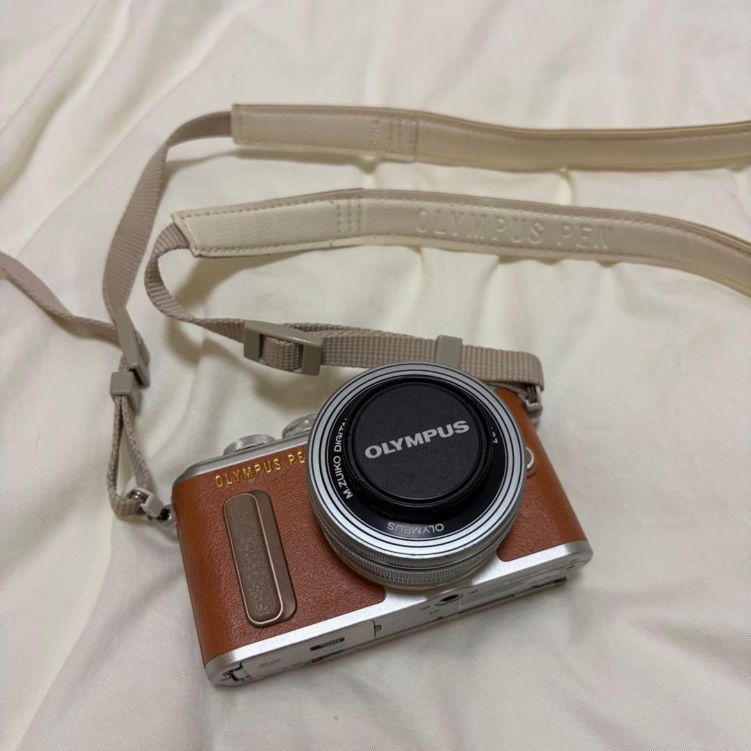 【美品】OLYMPUS PEN E-PL8 ダブルズームキットSDカード32GB