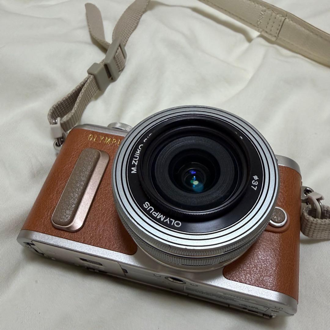 【美品】OLYMPUS PEN E-PL8 ダブルズームキットSDカード32GB