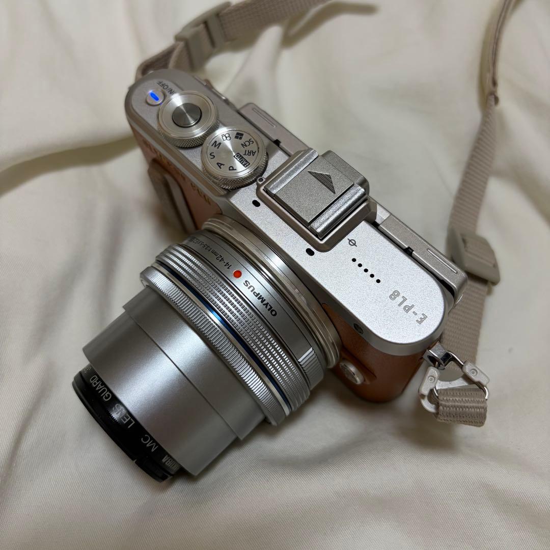 【美品】OLYMPUS PEN E-PL8 ダブルズームキットSDカード32GB