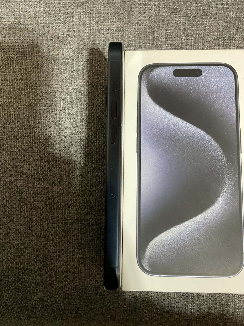 Apple iPhone 15 Pro ブルーチタニウム 本体 SIMフリー美品