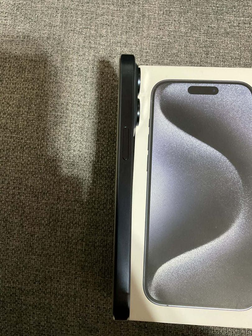Apple iPhone 15 Pro ブルーチタニウム 本体 SIMフリー美品