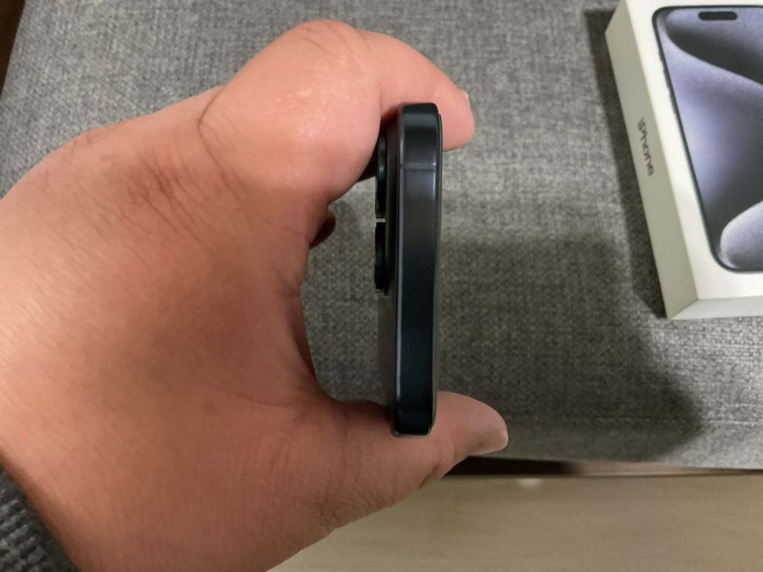 Apple iPhone 15 Pro ブルーチタニウム 本体 SIMフリー美品
