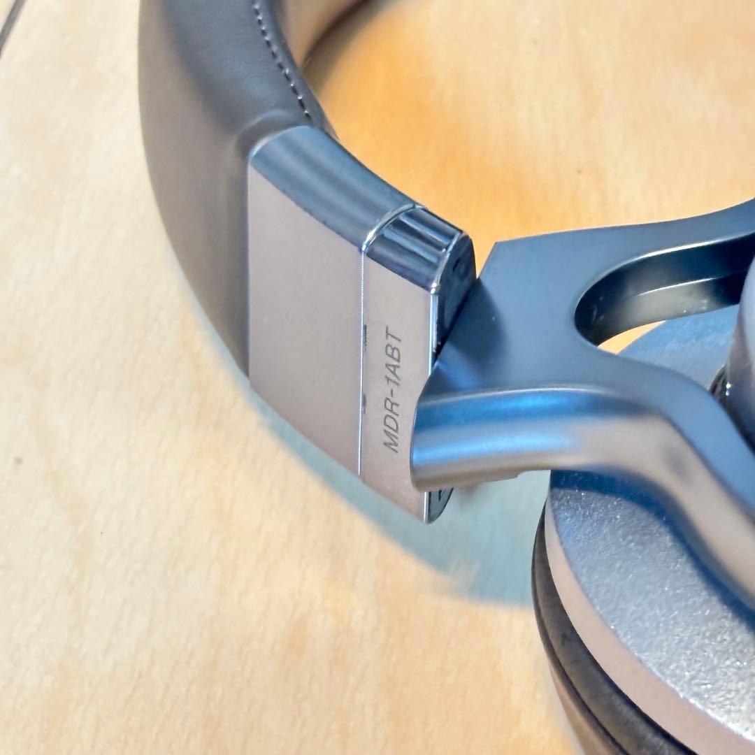 ソニー　ワイヤレスステレオヘッドセット　MDR-1A BT ヘッドホン