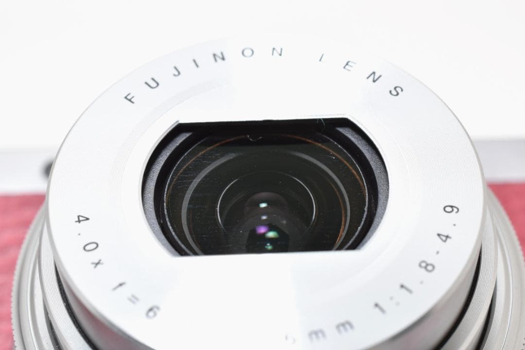 FUJIFILM XF1 Xシステム レッド デジタルカメラ コンデジ