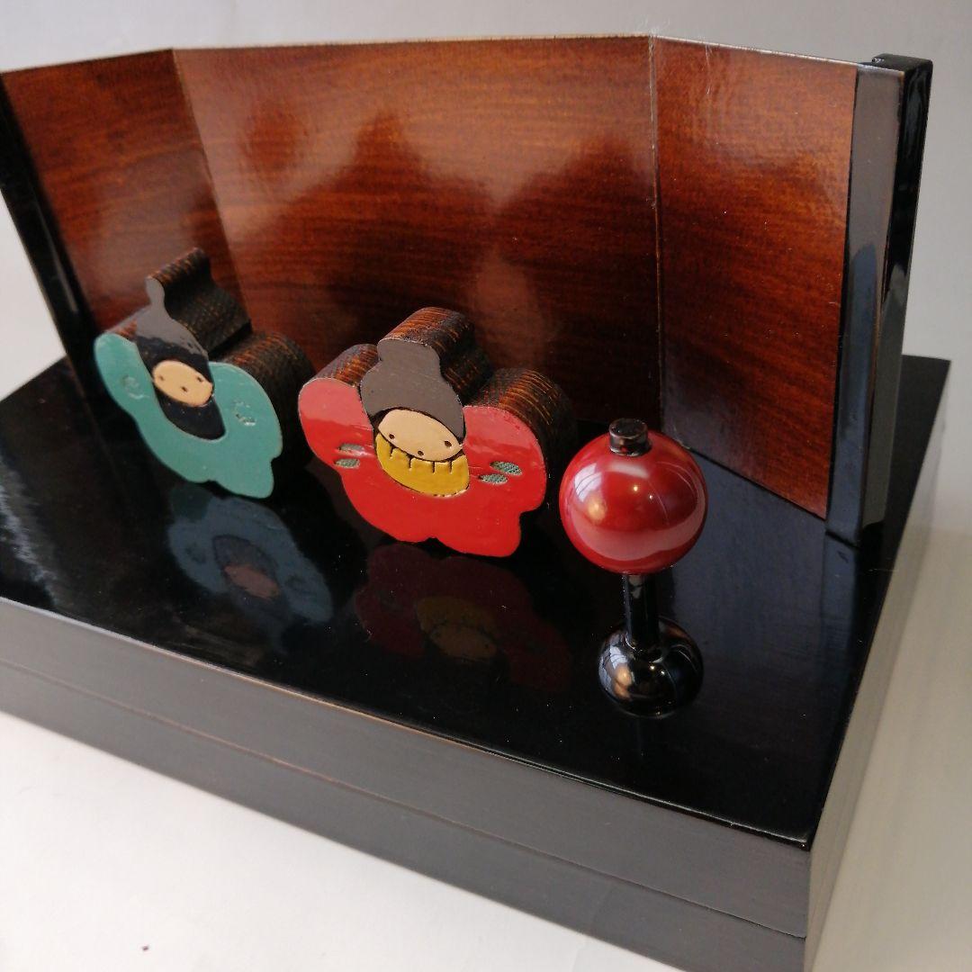 ひな祭り 木製飾り 青と赤の人形