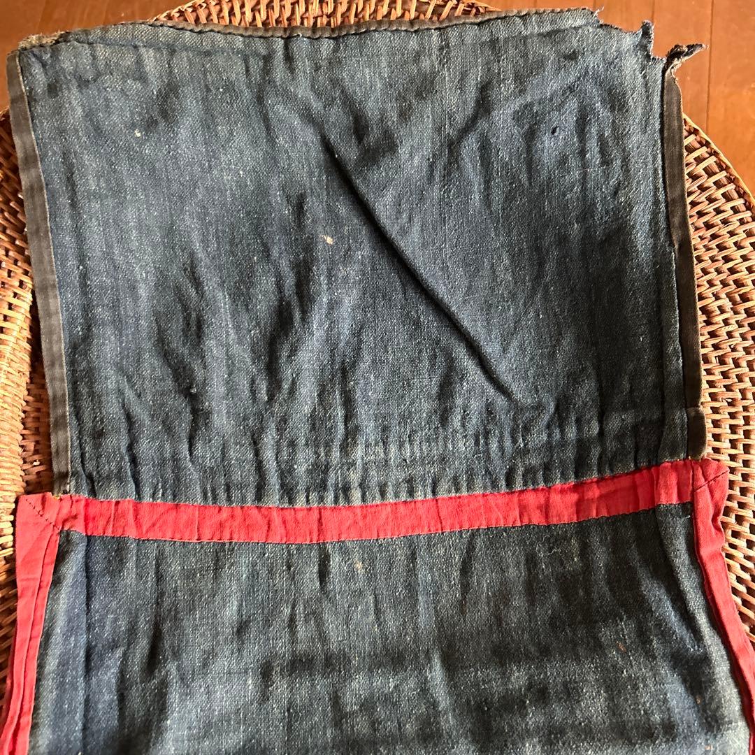 カ*ラ様 古古布・モン族藍染めバティック布手刺繍おんぶ布