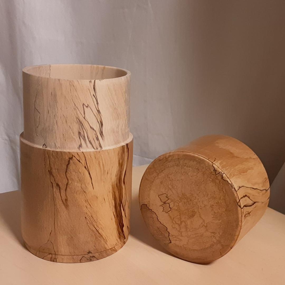 小物入れ 栃(トチ) 幅10.1cm 高17.1cm 円筒形 茶筒型 超銘木