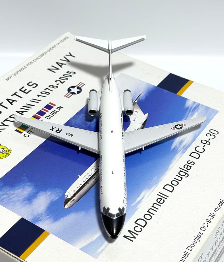 INFLIGHT 1/200 DC-9-30 アメリカ海軍C-9B