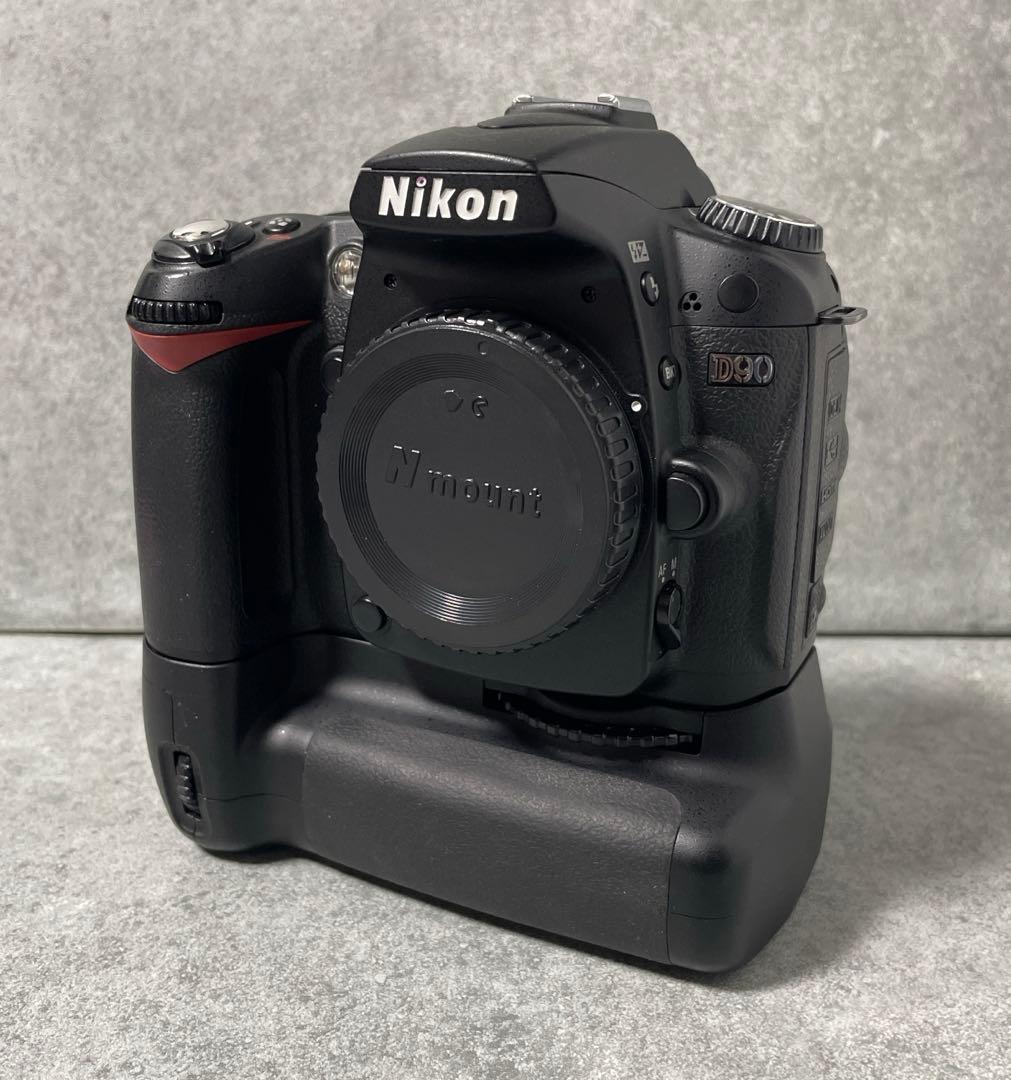 ★完動美品★ Nikon D90 純正バッテリーグリップセット　S数2万以下