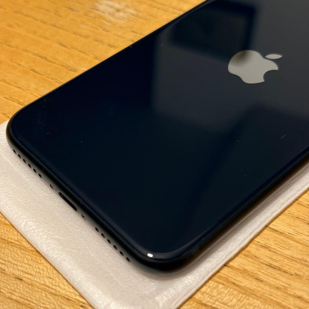 iPhone SE 第3世代 64GB SIMフリー　バッテリー100%