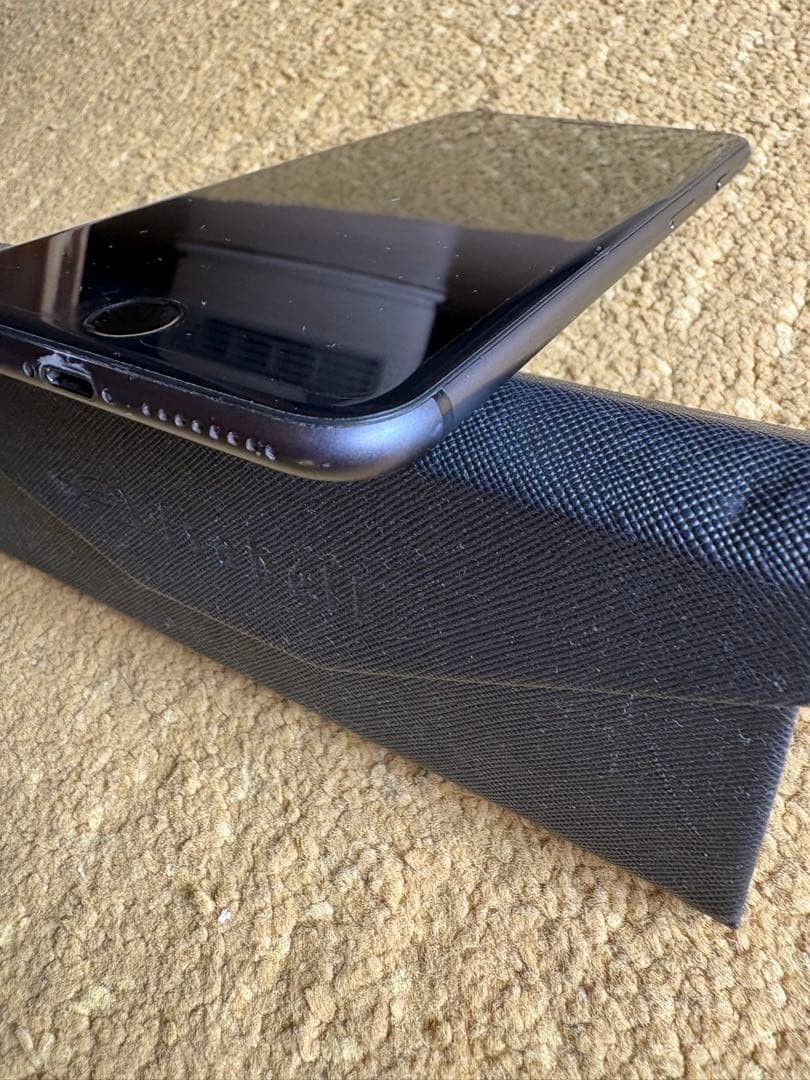 iPhone ８plus 64G