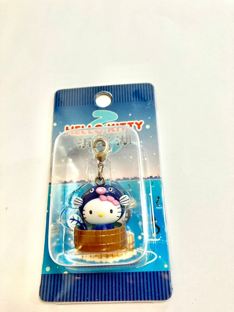 新年‼️ ハローキティ ストラップセット(2個違う)