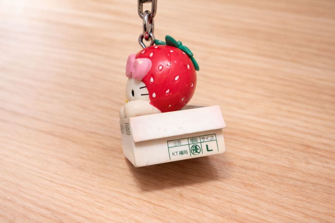 【希少/レア】ご当地キティ 博多とよのかいちごストラップ 限定品