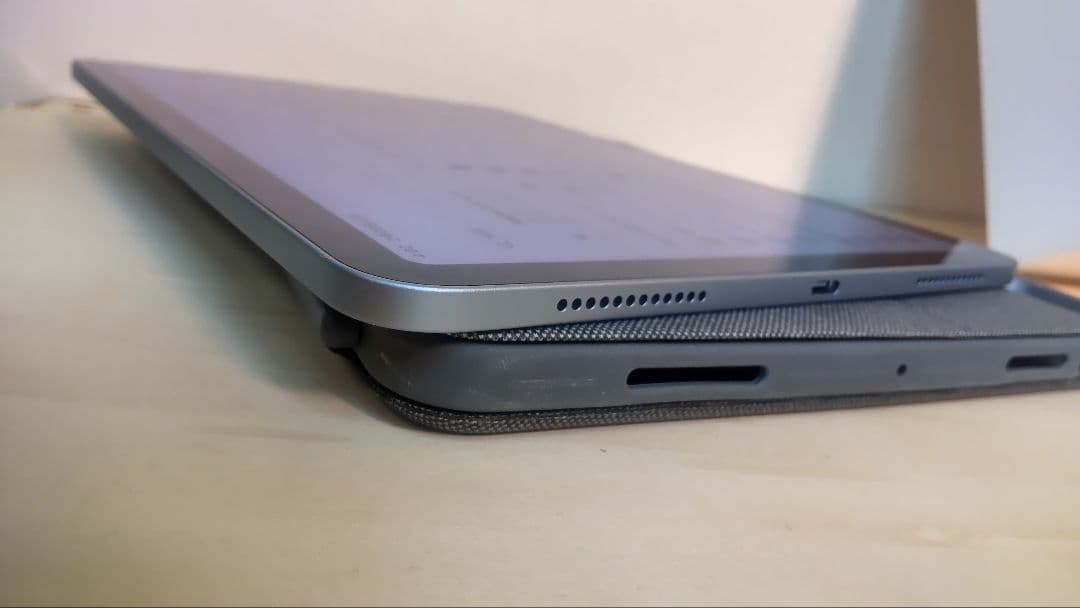 iPad air 第4世代　64GB キーボードカバーつき ほぼ未使用
