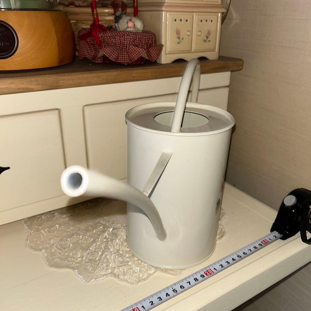 マニーじょうろとタオルかけ