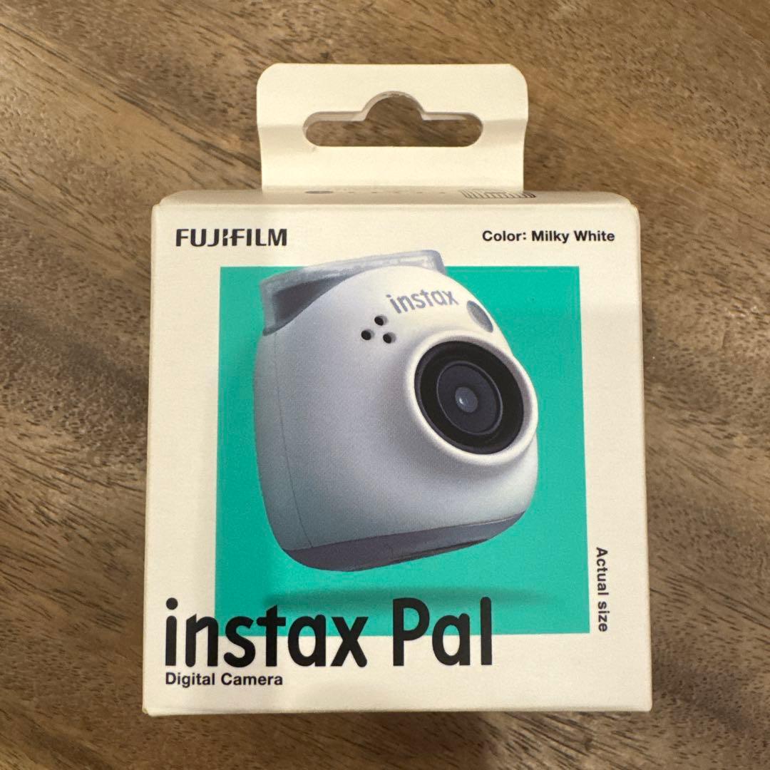 デジタルカメラ FUJIFILM instax Pal - Milky White