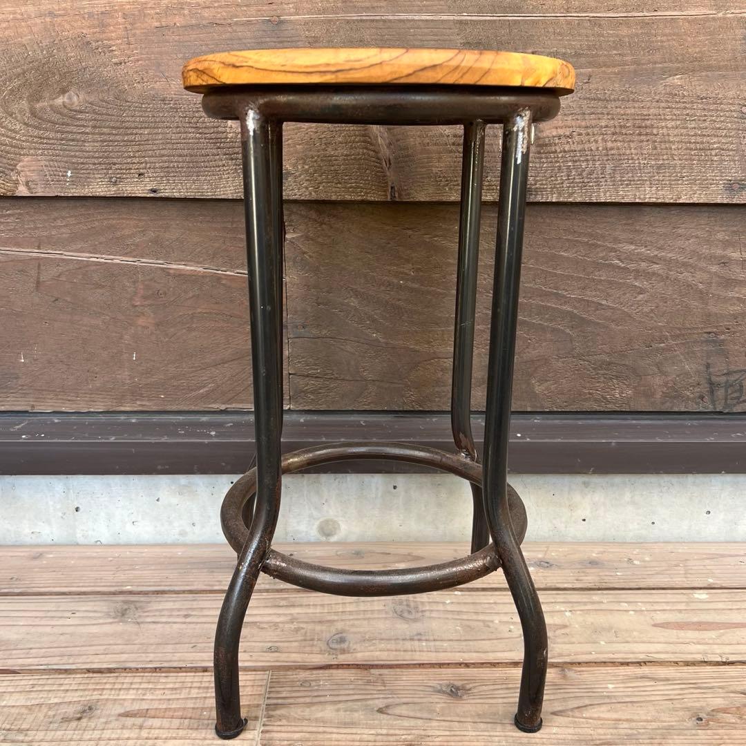 チーク材とアイアンのスツール 無垢材 木製スツール カフェ椅子 ナチュラルウッド