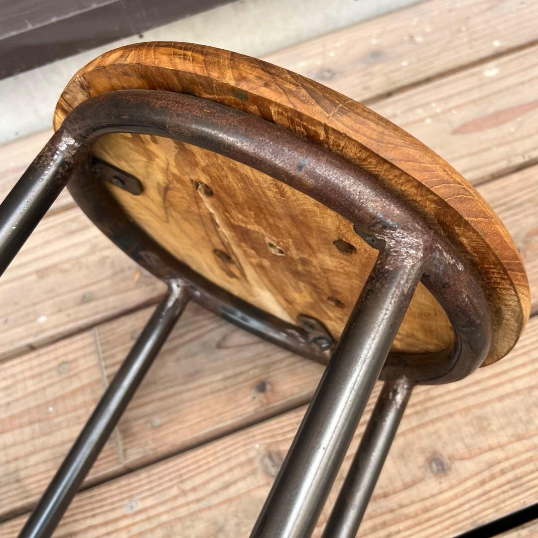 チーク材とアイアンのスツール 無垢材 木製スツール カフェ椅子 ナチュラルウッド