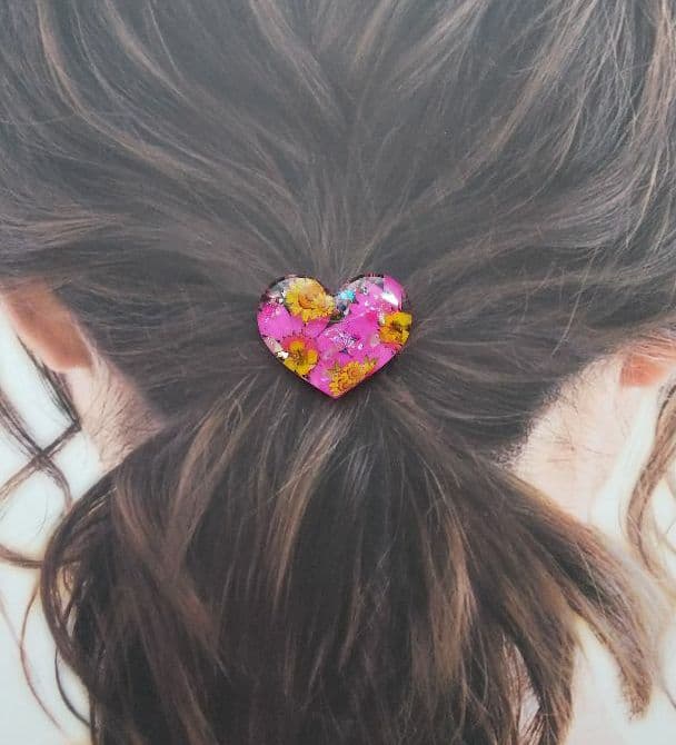 ピンクフラワーとひまわりハートレジンヘアゴム ポニーフック変更可能。