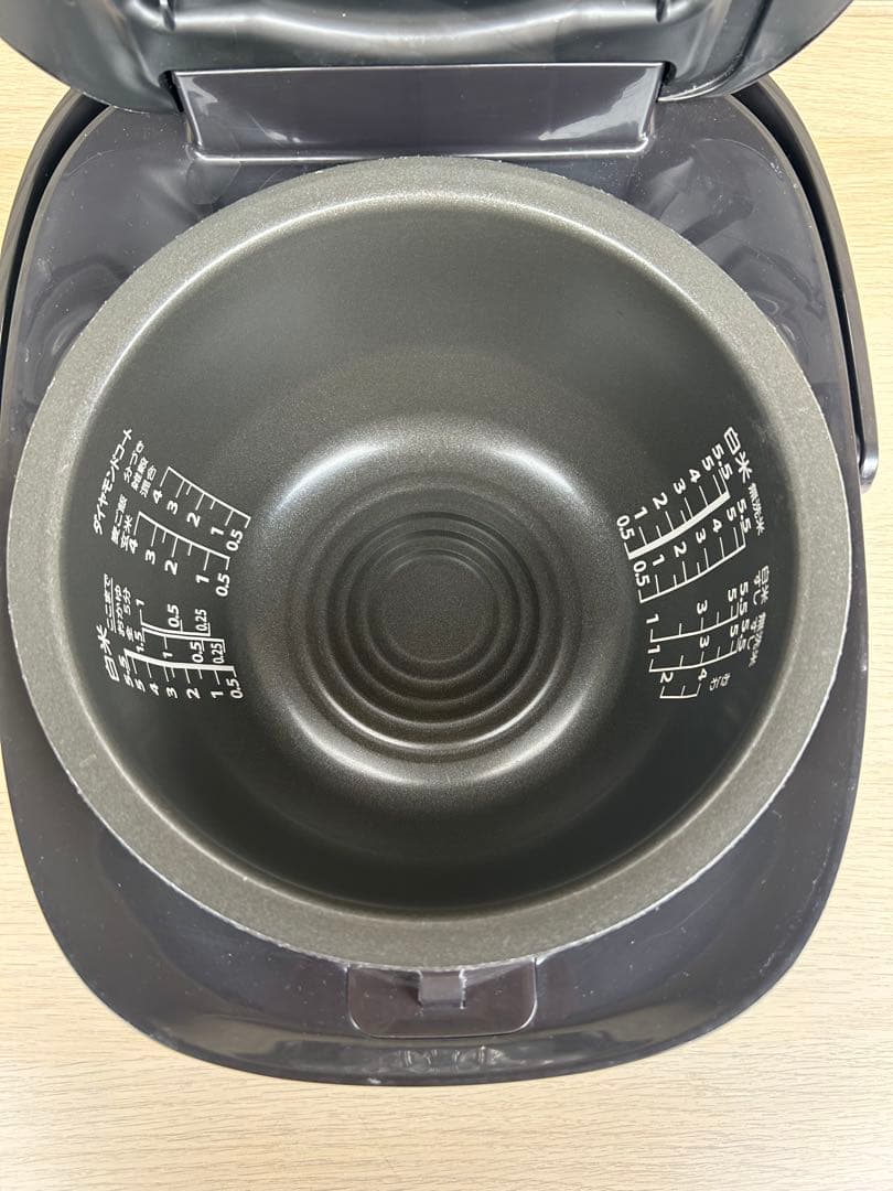 【Shin Hasegawa】TOSHIBA IH圧力炊飯器