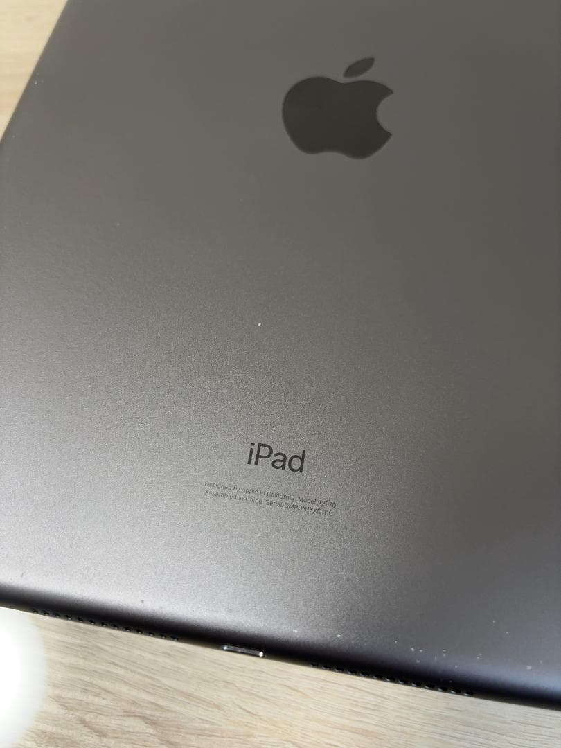 Apple iPad 第8世代 10.2インチ スペースグレイ