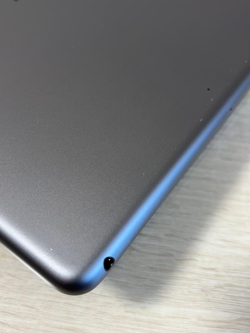 Apple iPad 第8世代 10.2インチ スペースグレイ