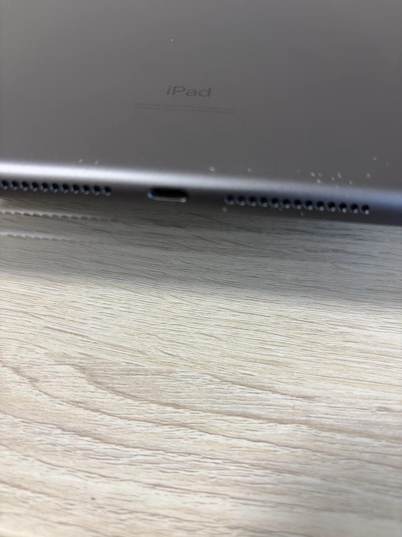Apple iPad 第8世代 10.2インチ スペースグレイ