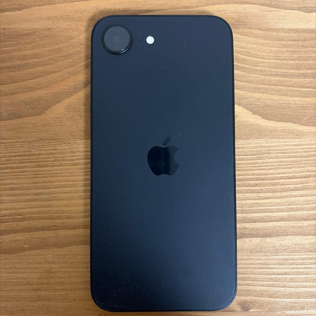 Apple iPhone 16e 128GB ブラック