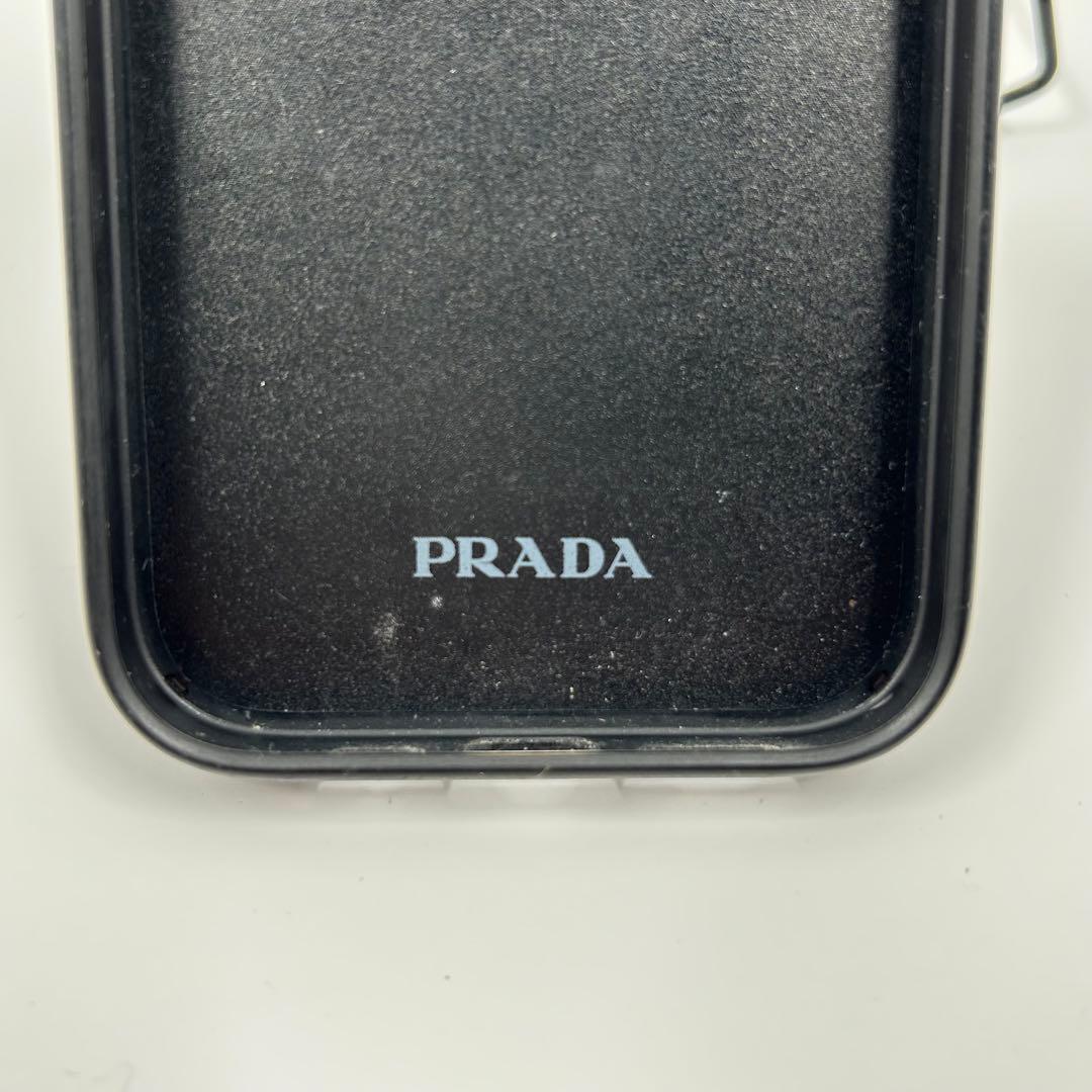 【PRADA】iPhone14pro サフィアーノレザー 三角ロゴ プレート 黒