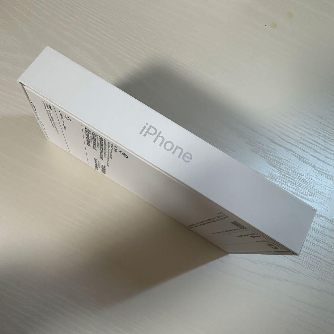 新品✨未使用✨iPhone16e 128ギガ　白