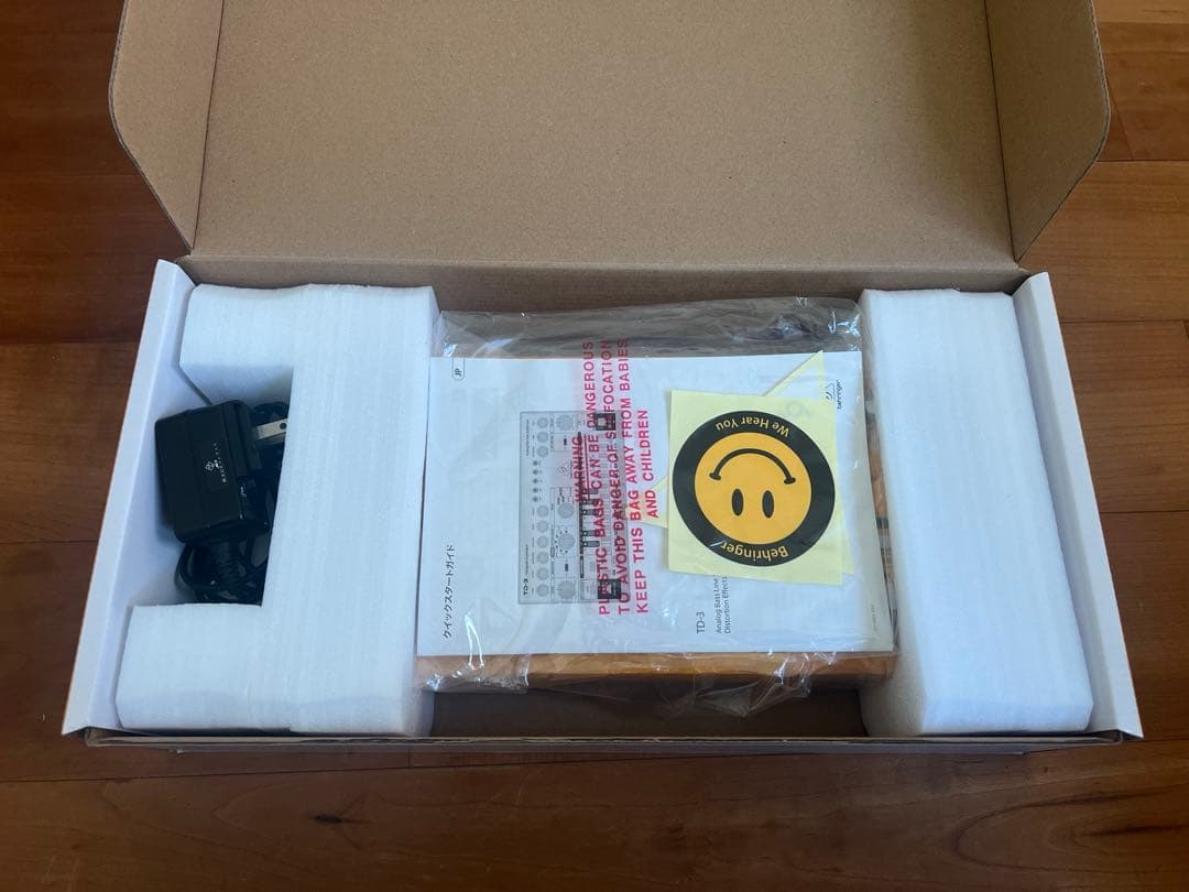 TD-3 アナログベースシンセサイザー