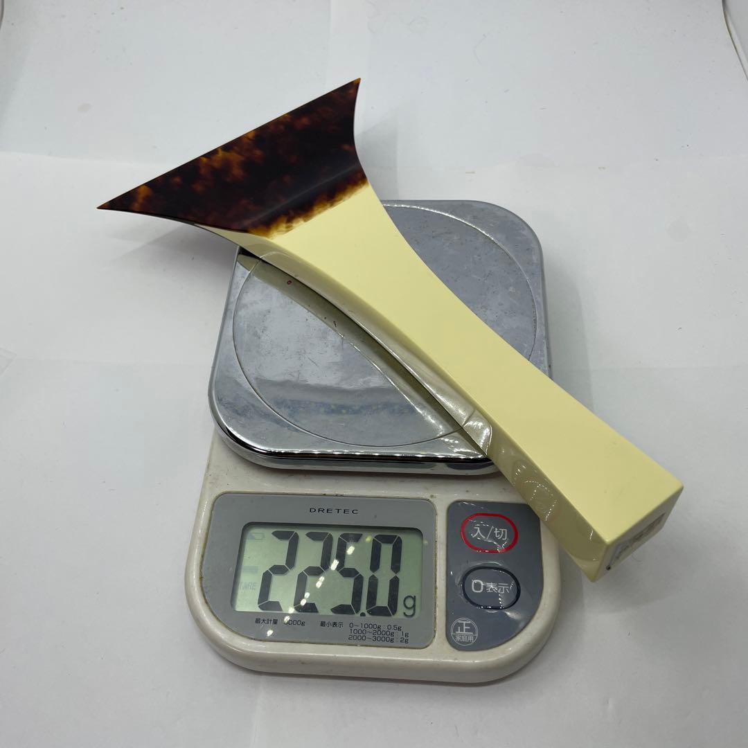 ヴィンテージ  天然素材　鼈甲　バチ　重さ約　225g　#726