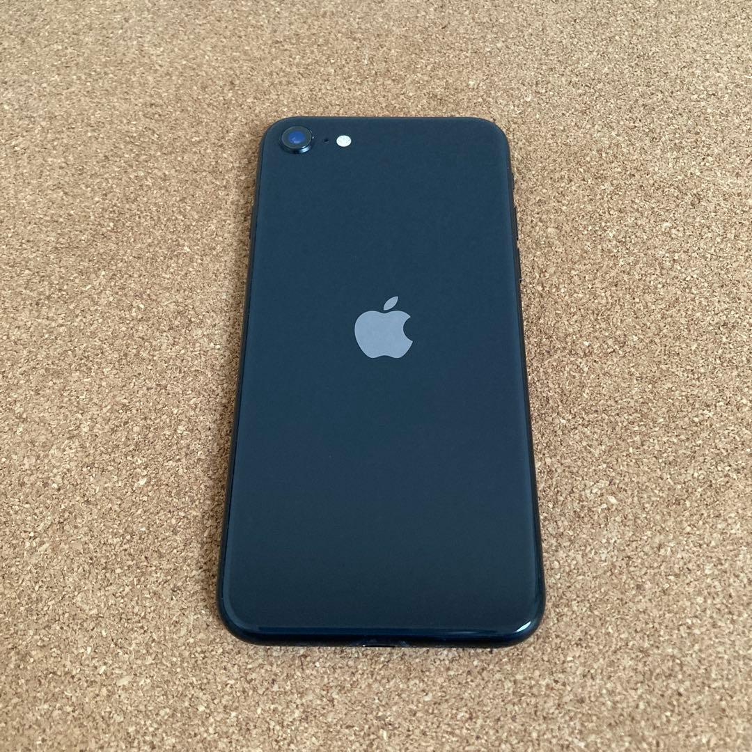 4153【早い者勝ち】美品☆電池新品☆iPhoneSE2 64GB SIMフリー