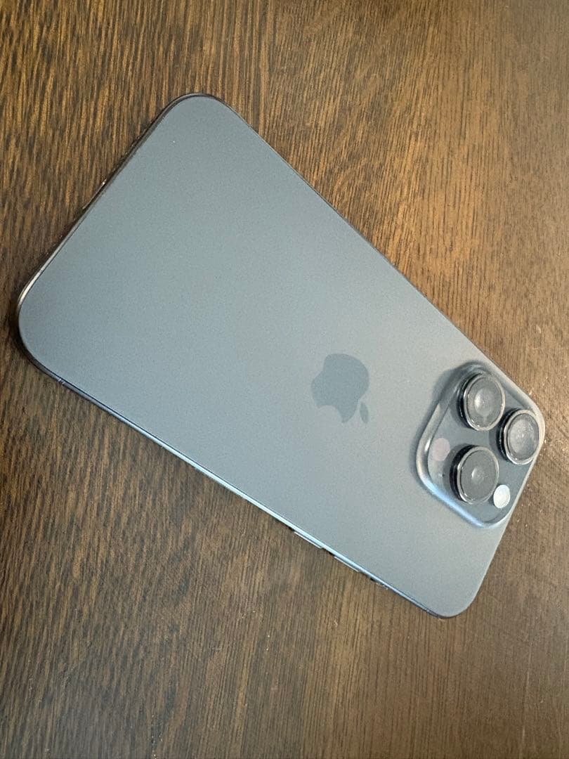 iPhone 15 Pro 【1TB】画面ひび割れ