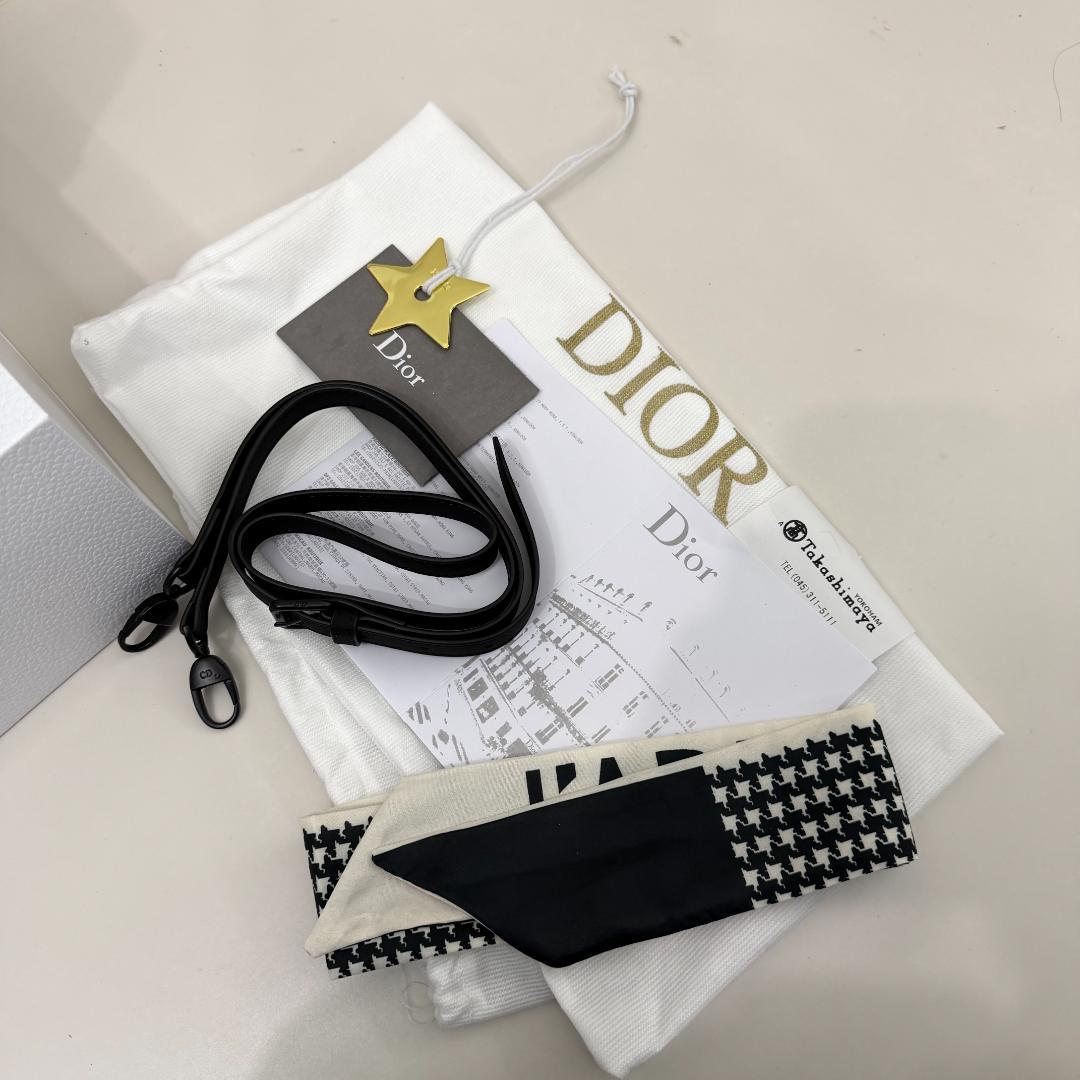 【美品】DlOR ブラックキルティングショルダーバッグ