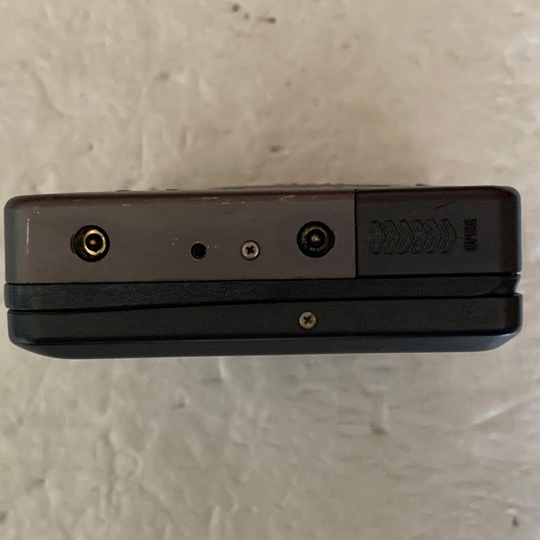 ジャンク ソニー WM-GX822 ウォークマン 壊れています