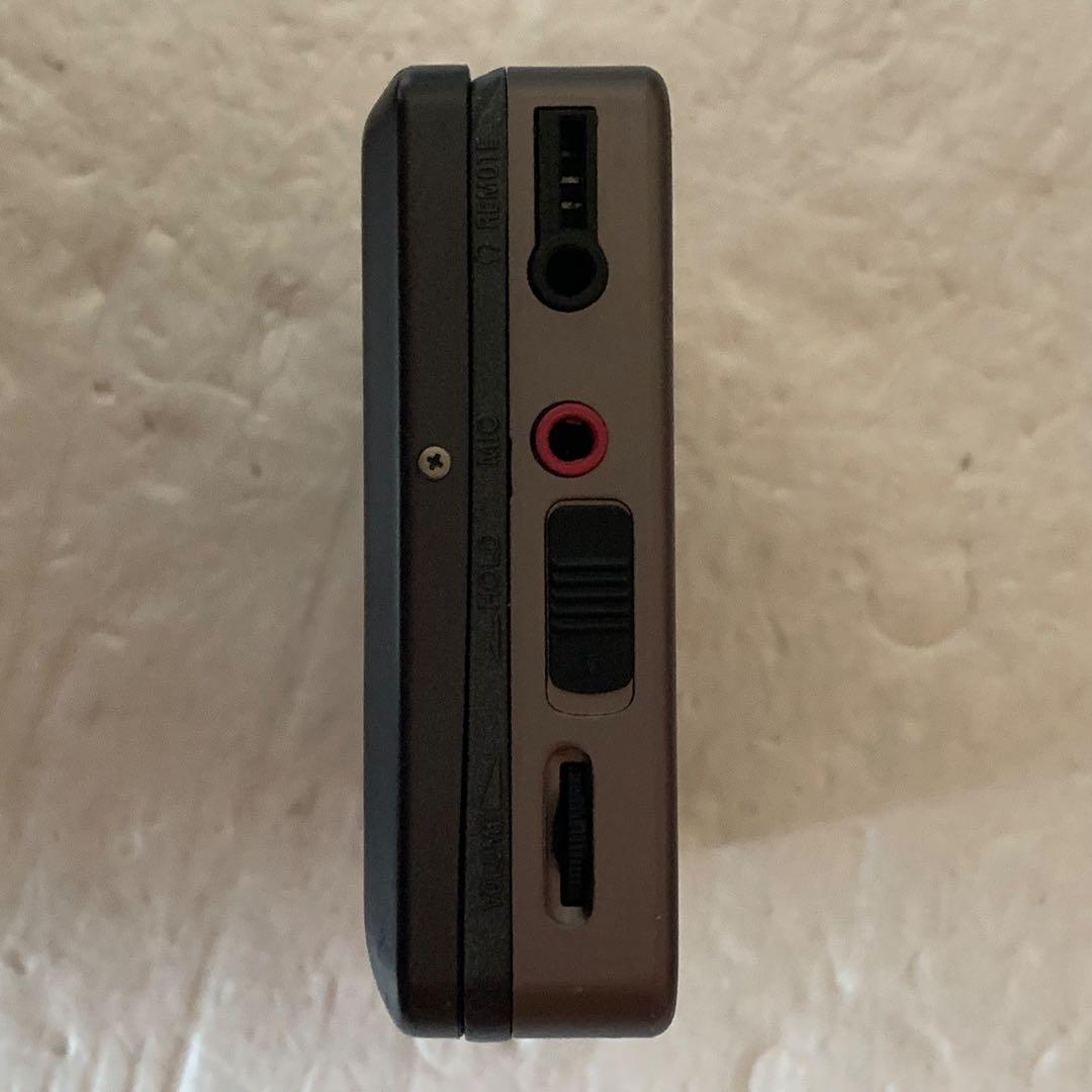 ジャンク ソニー WM-GX822 ウォークマン 壊れています