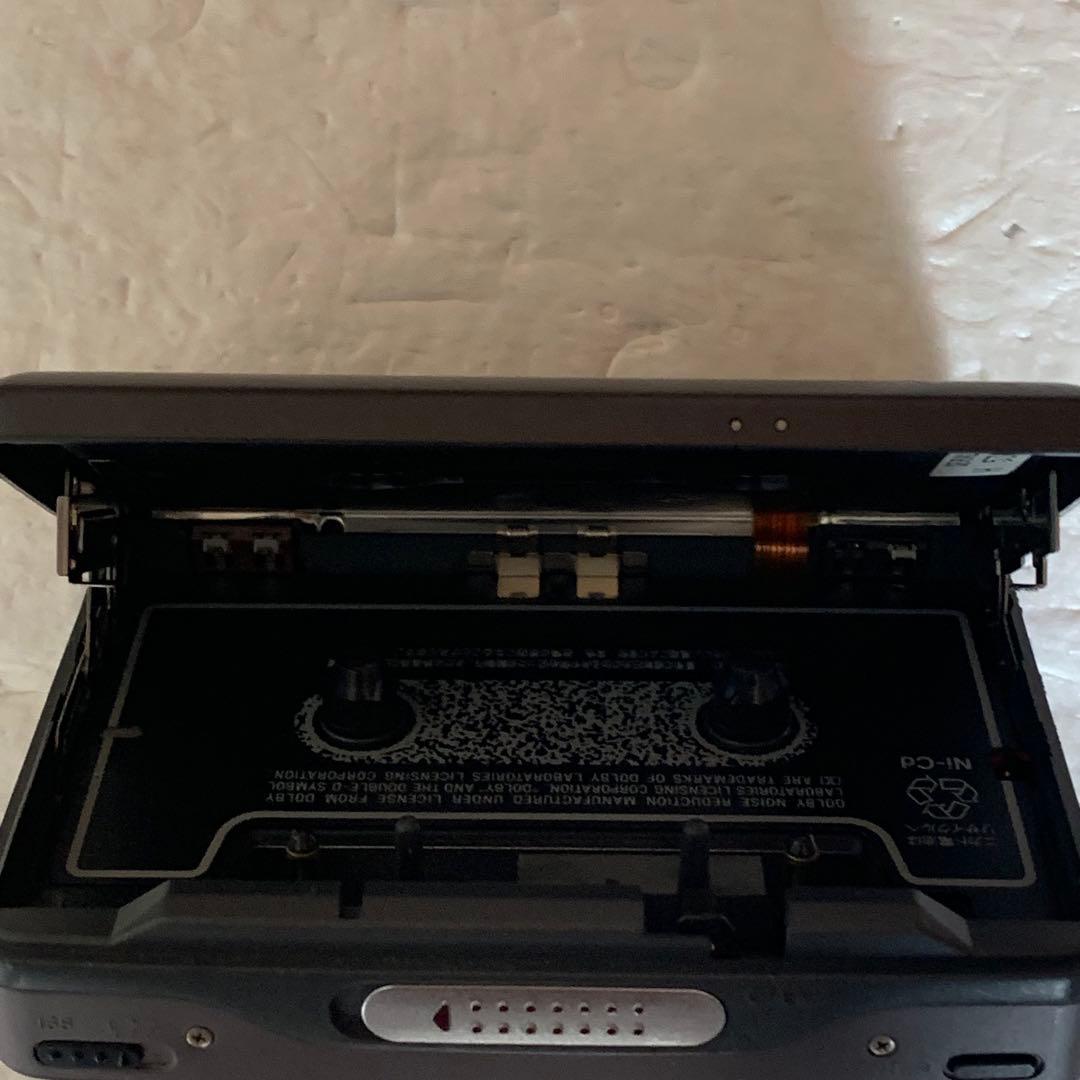 ジャンク ソニー WM-GX822 ウォークマン 壊れています