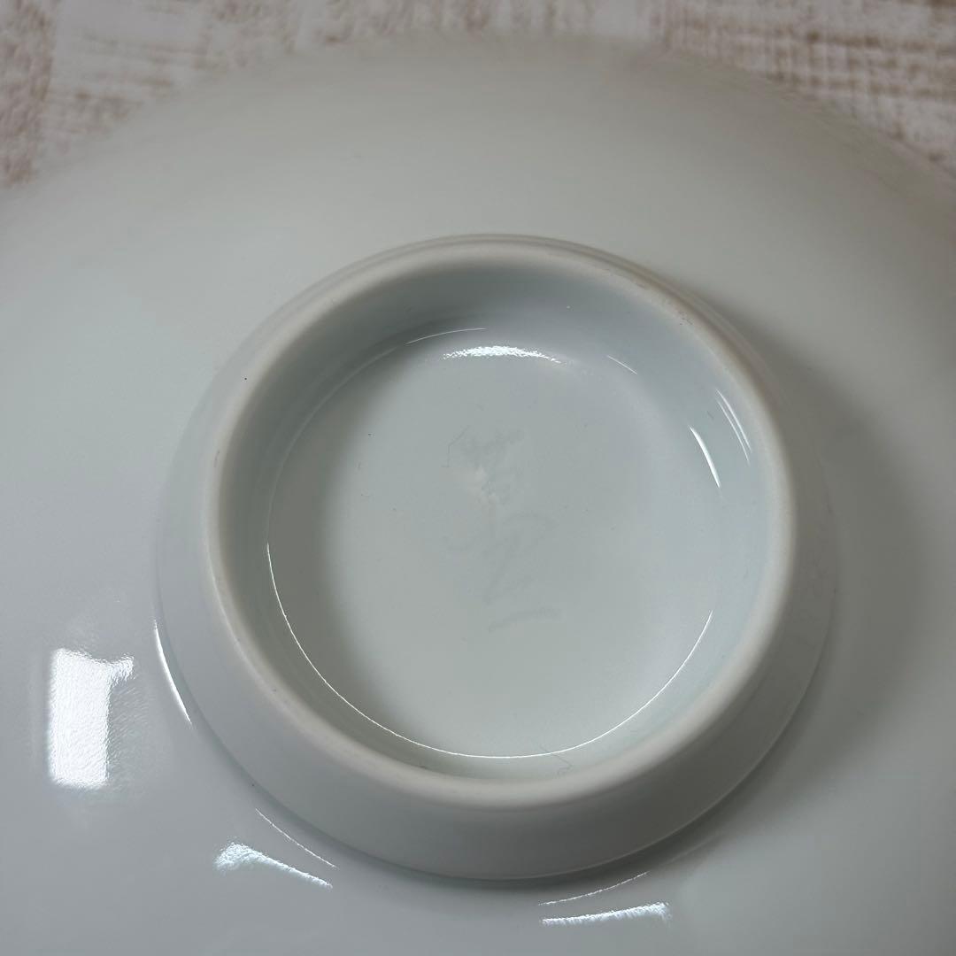 人間国宝井上萬二作　白磁緑釉牡丹彫紋　菓子鉢　共箱　栞