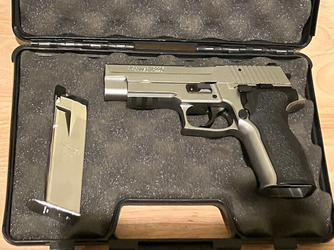 東京マルイ　シグザウワー　SIG SAUER P226 ケース　ホルスター付き