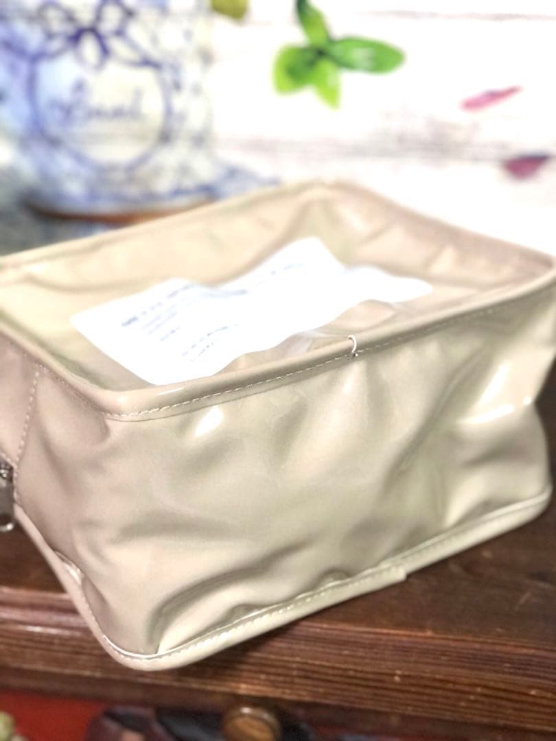 ブタさん刺繍トートバッグ　保冷バッグ