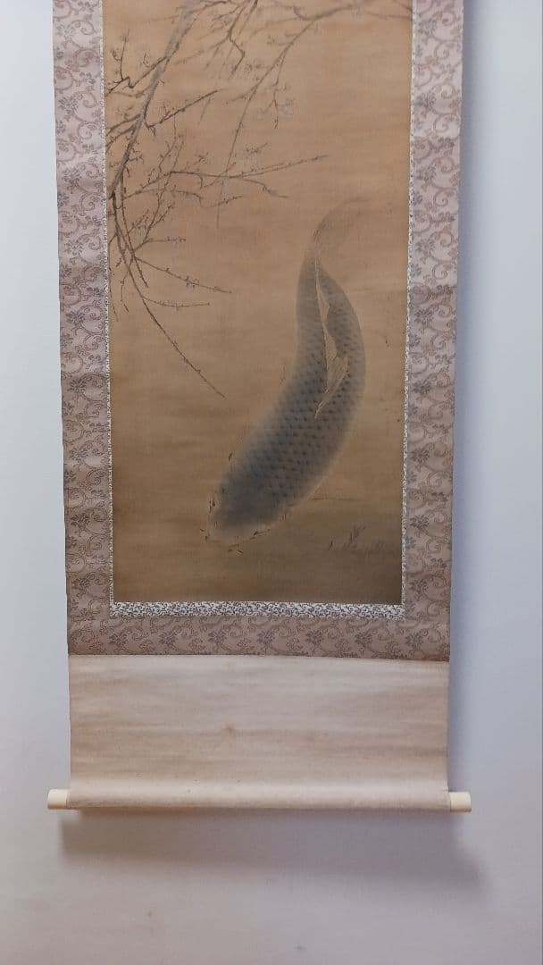 掛軸　肉筆　山本梅逸　梅花ニ鯉之図　絹本着色　箱書きあり　古美術　骨董