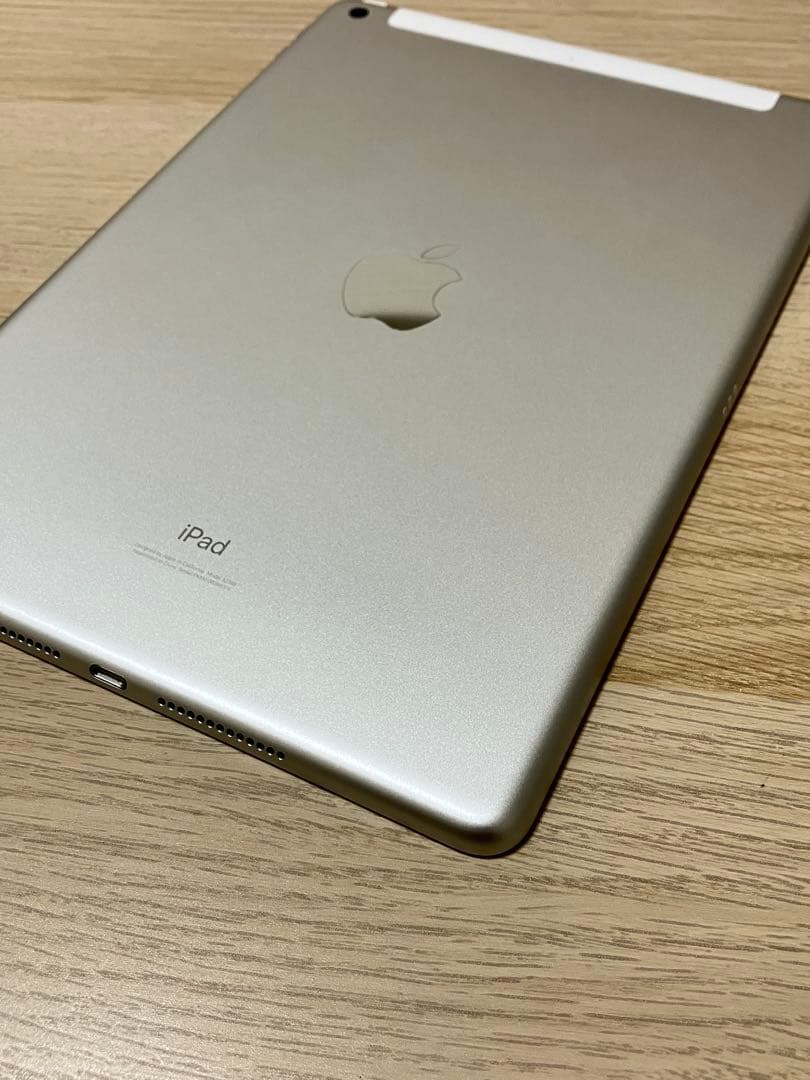バッテリ最大容量100%劣化ナシ iPad第7世代32GBWiFiセルラードコモ