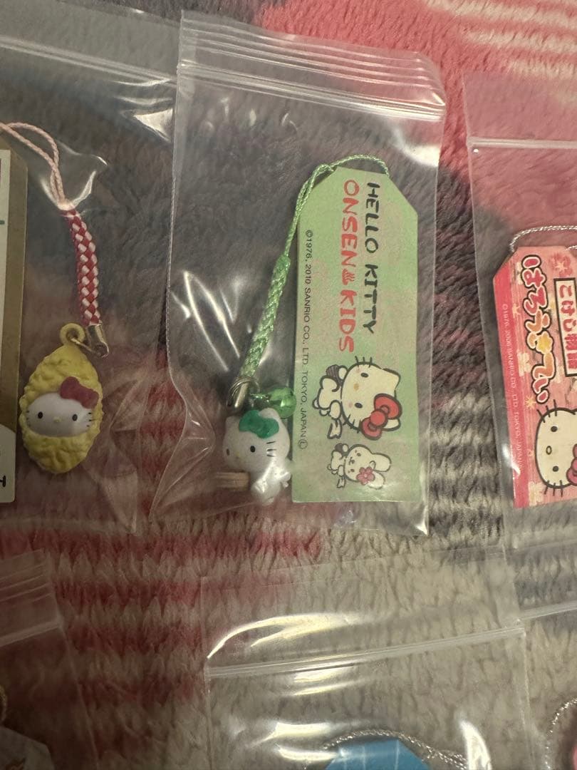 ハローキティ アクリルキーホルダー 15個セット W5