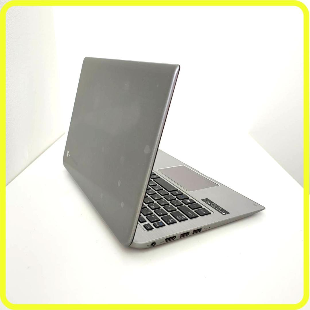 薄型軽量　SSD⭐️windows11　ノートパソコン　office　828