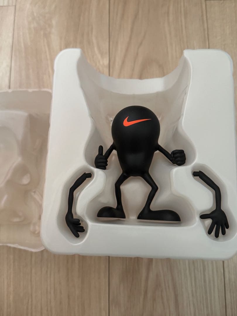 NIKE keynuts フィギュア　メディコムトイ
