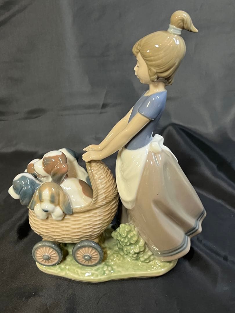 LLADRO リヤドロ 子犬達のお散歩 仔犬 少女 カート 乳母車 犬 5364